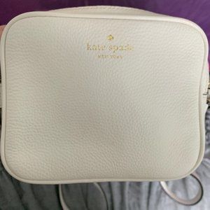 LIKE NEW Kate Spade White Crossbody - SOLD